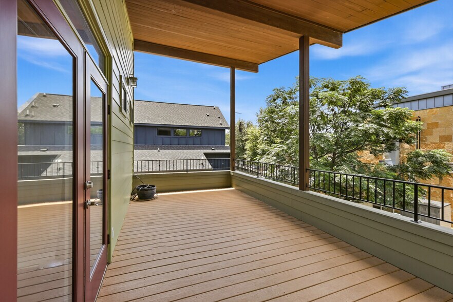 Balcony View - 1415 W 51st St
