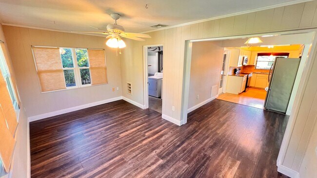 Building Photo - Timeless Charm Meets Modern Comfort in the Heart of Winter Park! WASHER & DRYER INCLUDED!