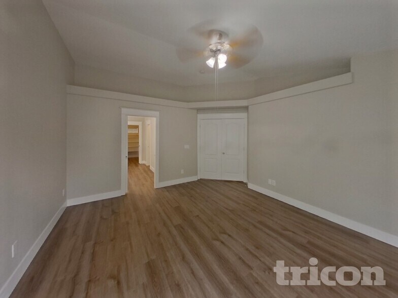 Building Photo - 15135 SW Tanner Ln