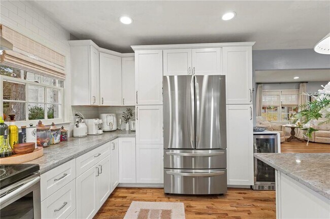 Building Photo - 120 Timber Creek Terrace