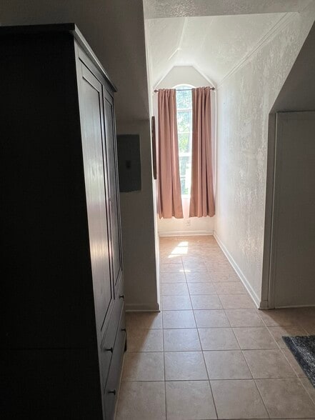 Wardrobe for clothing - 2540 Greenwood Dr