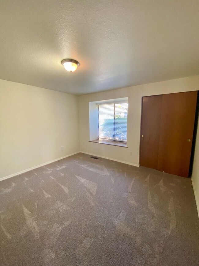 Building Photo - 1324 Boise St