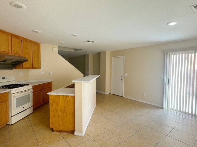 Building Photo - 8305 Golden Amber St