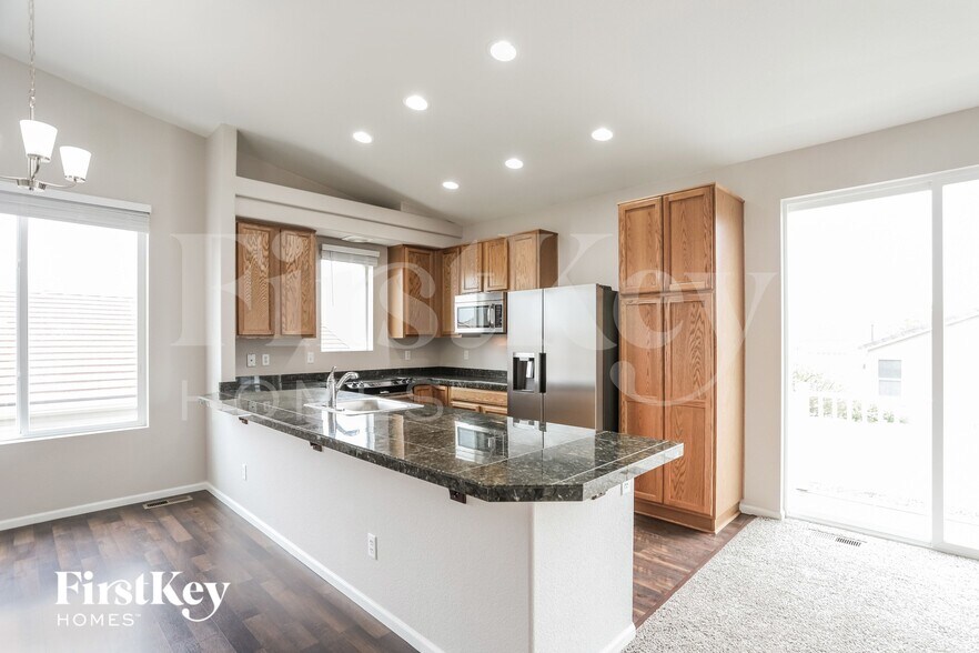 Building Photo - 7954 Enclave Ln