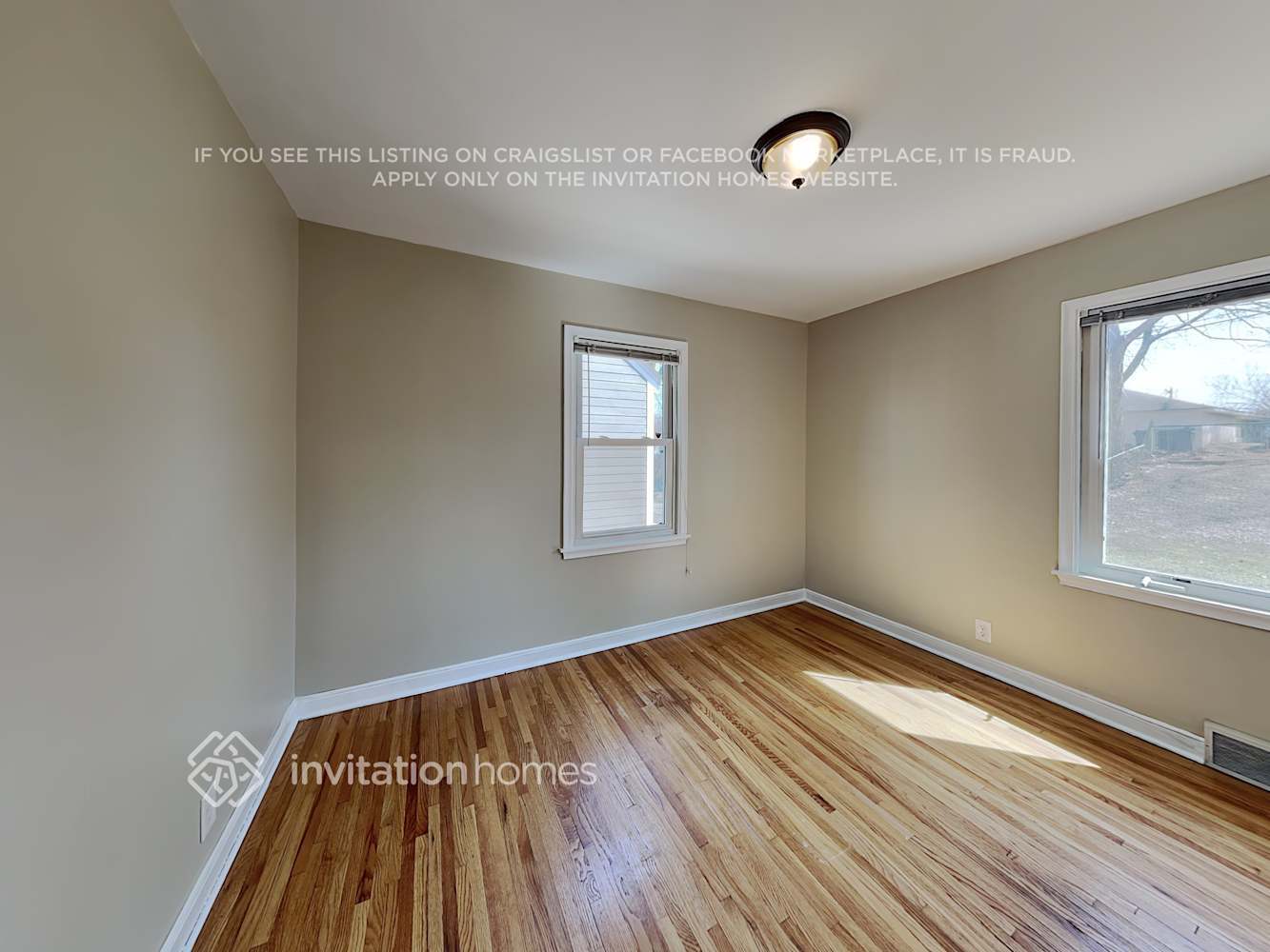 Building Photo - 5613 27th Ave S