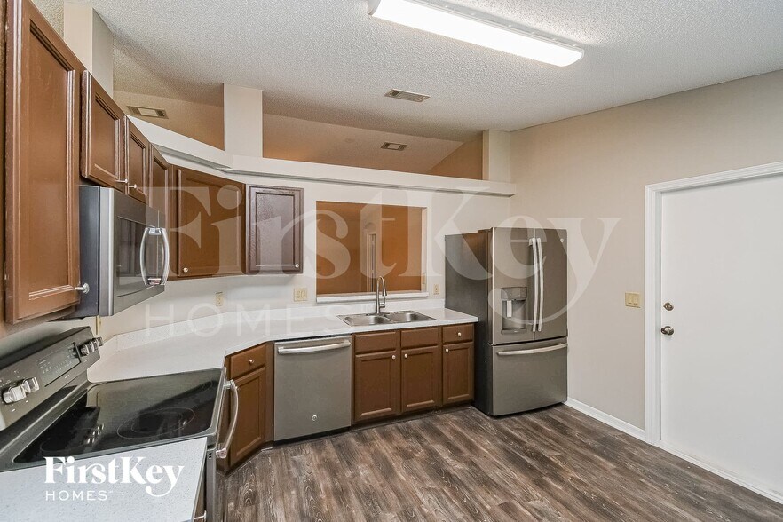 Building Photo - 12450 Harbor Winds Dr N