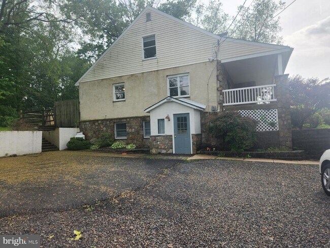 Building Photo - 1507 Easton Rd