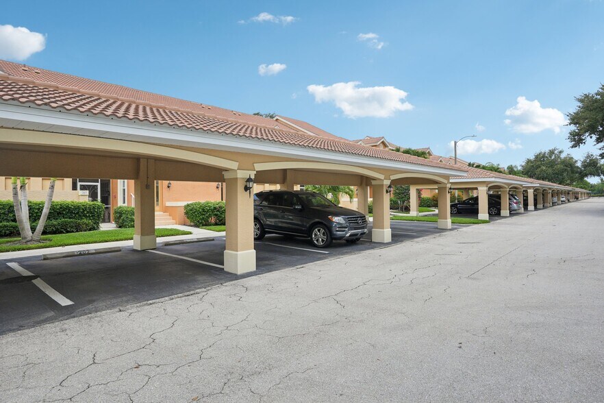 Building Photo - 13010 Amberley Ct