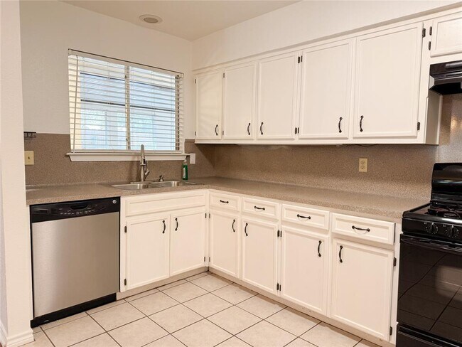 Building Photo - 11910 Stout Oak Trail