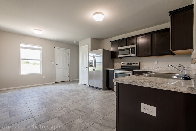 Building Photo - 898 Ethan James St