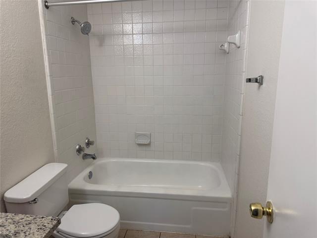 Building Photo - 500 Renee Dr