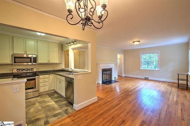 Building Photo - 10 Buist Ave