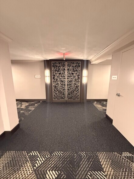 Building Photo - 10201 Grosvenor Pl