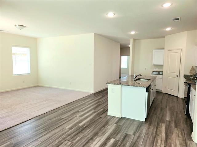 Building Photo - 724 Crestridge Dr