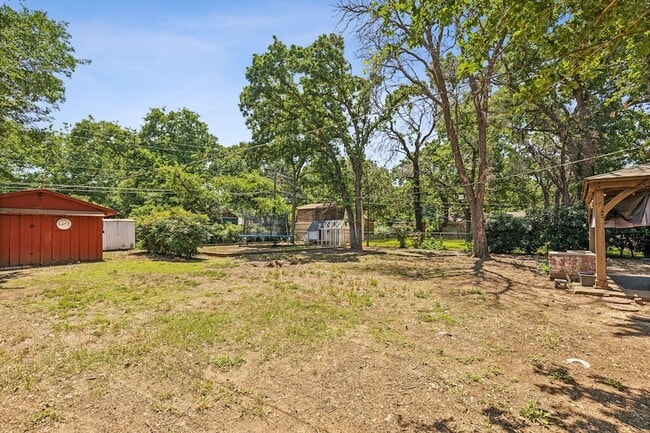 Building Photo - 1645 Tierney Rd