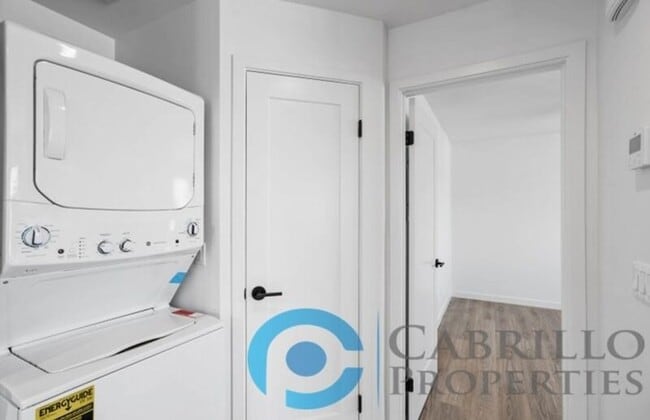 Building Photo - 3078 46th St