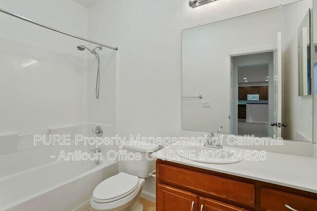 Building Photo - 2446 Mojave Dr