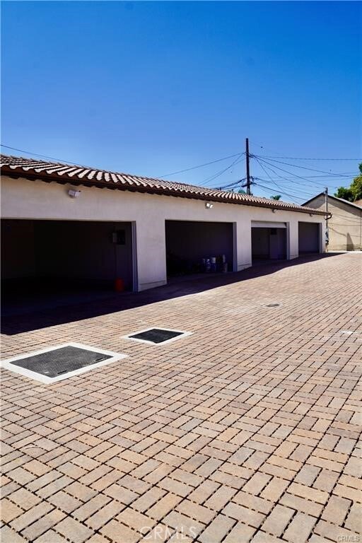Building Photo - 6747 Pickering Ave