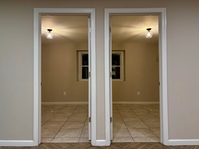 Building Photo - 172 Seymour Ave