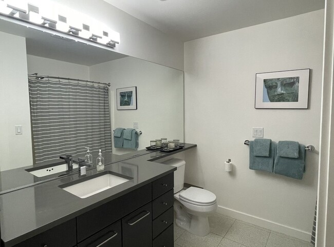 Building Photo - Move in Special, $1250 off 1st months rent...