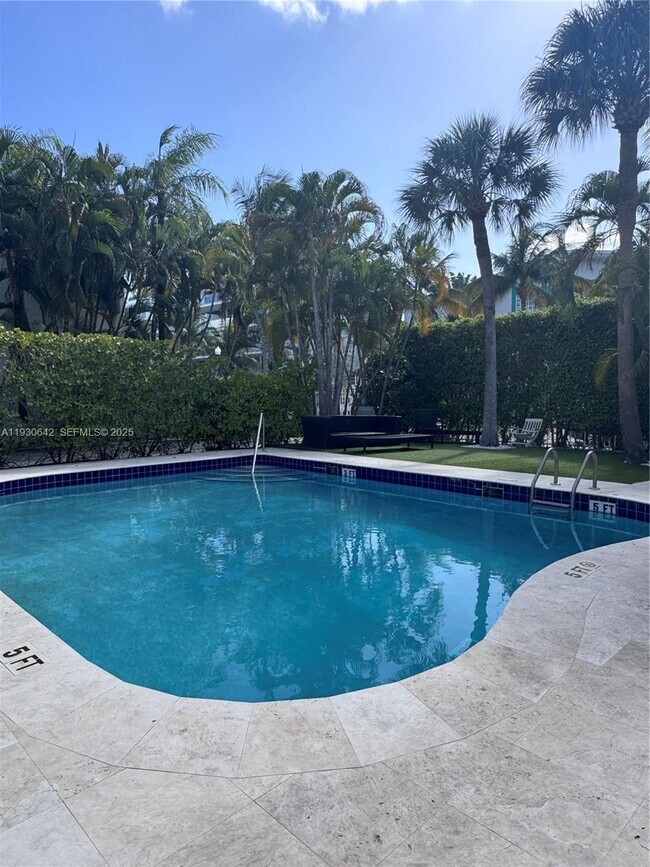 Building Photo - 361 Collins Ave