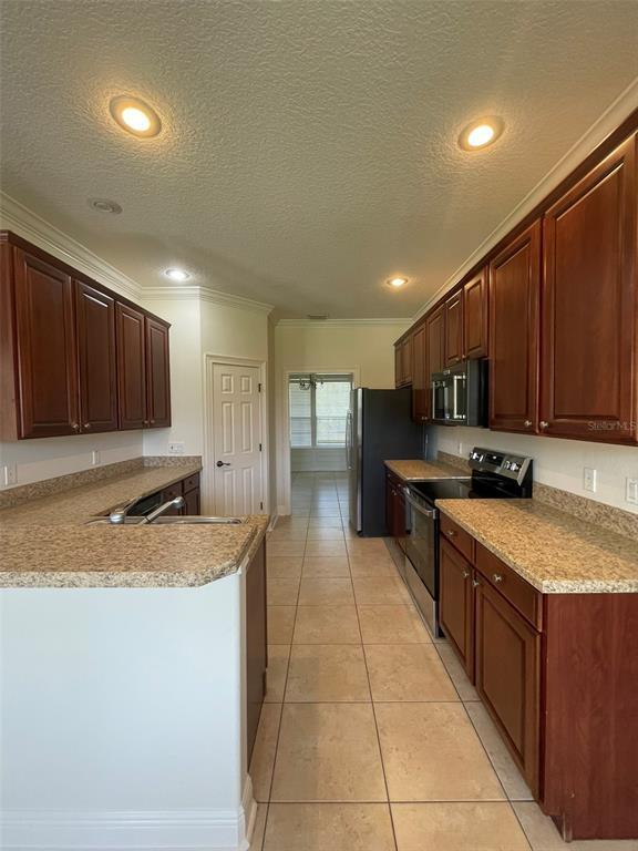 Building Photo - 7055 Big Bend Dr