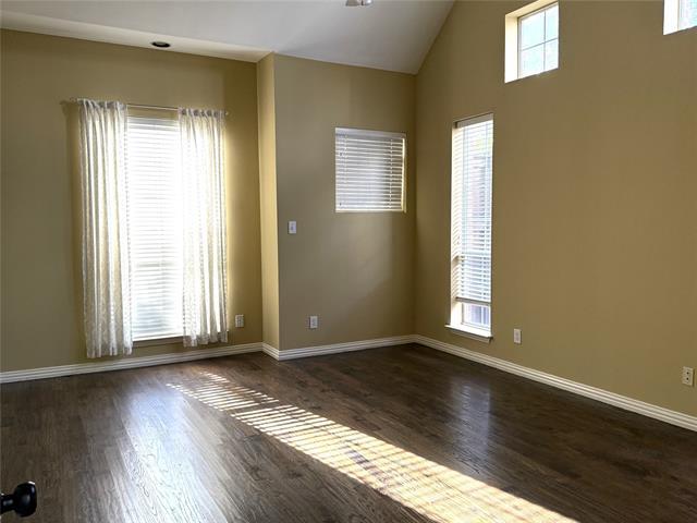 Building Photo - 2704 Meadow Hills Ln