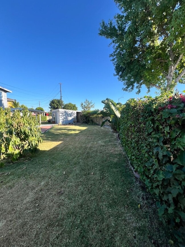 Building Photo - Spacious 2-Story House in Whittier