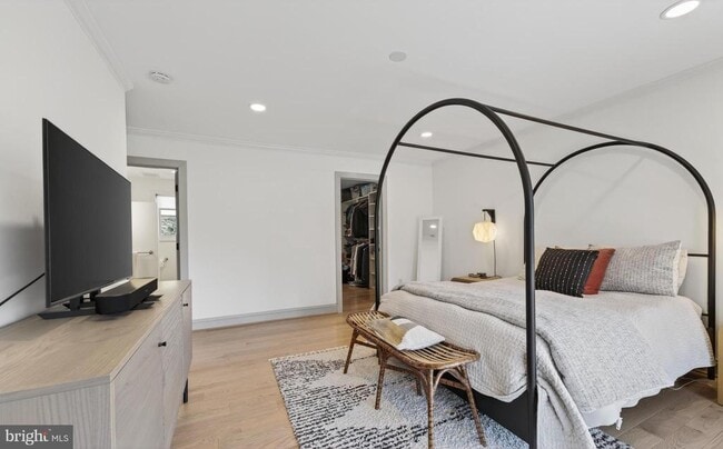 Building Photo - 2820 Ellicott St NW