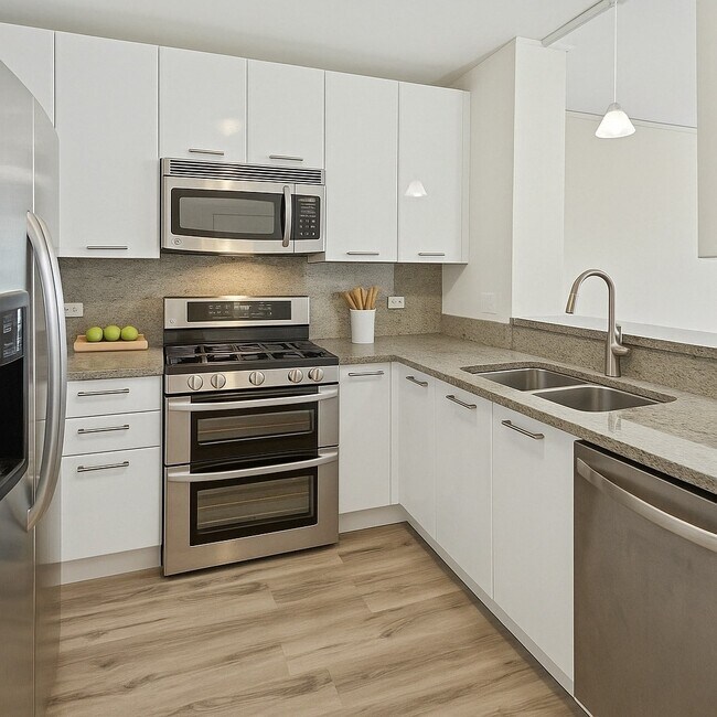 Building Photo - 420 E Waterside Dr