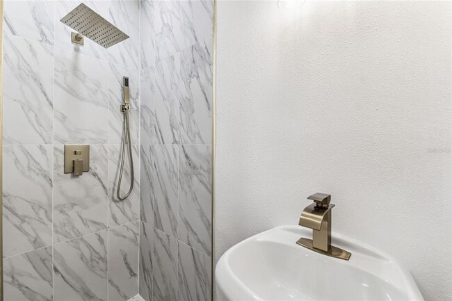 Building Photo - 16107 Sea Pines Dr