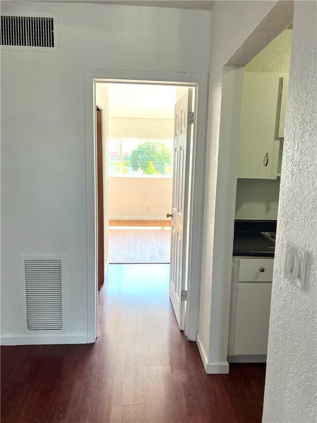 Building Photo - 2309 S Federal Hwy