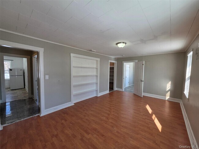 Building Photo - 135 Fullerton Ave