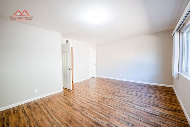 Building Photo - 1824 El Parque Ct