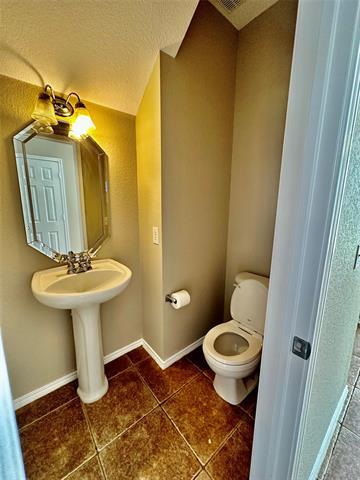 Building Photo - 4512 Vista Meadows Dr