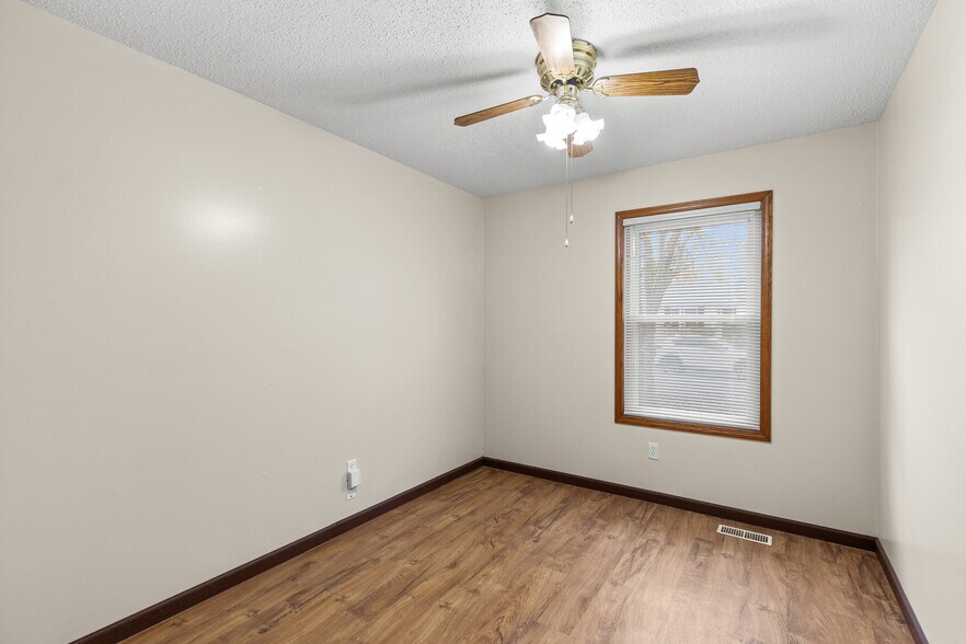 Building Photo - 1309 Trading Post Ln