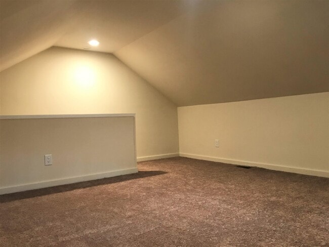 Building Photo - 4111 Paunack Ave