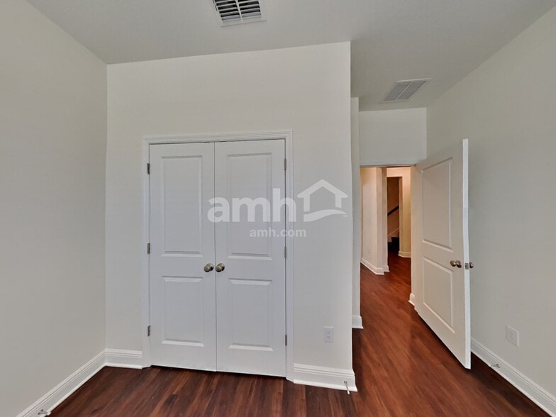 Building Photo - 6237 Emerald Hls Wy