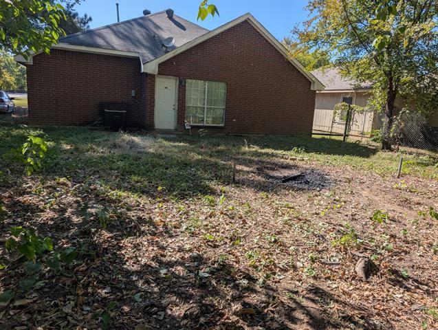 Building Photo - 4918 Harwood St