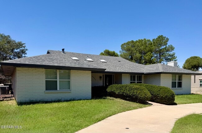 Building Photo - 4921 Vista Grande Cir