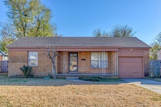 Building Photo - 2 bedroom/1 bathroom - Centrally Located in Norman!!