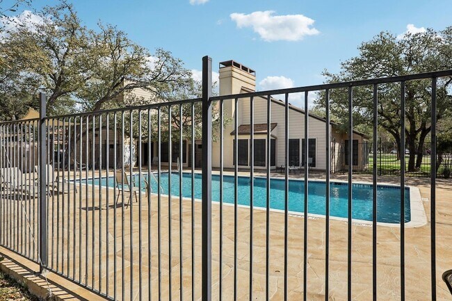 Building Photo - 4159 Steck Ave