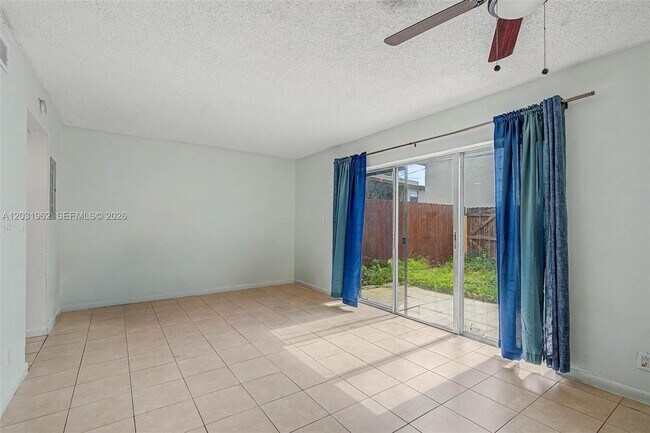 Building Photo - 3764 SW 60th Terrace