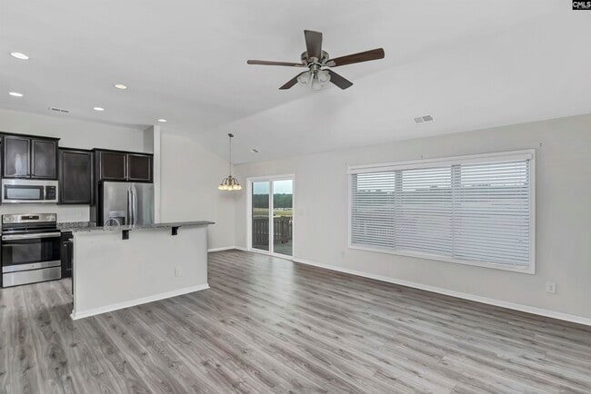Building Photo - 356 Finch Ln