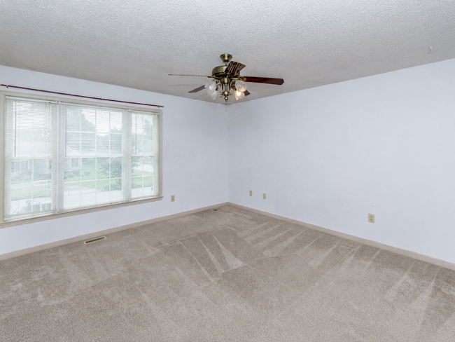 Building Photo - Charming 3BR/2BA One-Level Home with Vaulted Ceilings — Minutes to Fort Gregg-Adams — $1,795/mo!