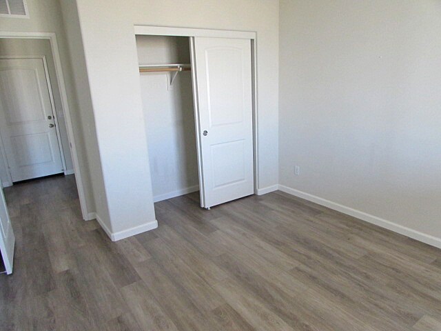 Building Photo - Spacious 5-Bedroom Home with Loft, Solar P...