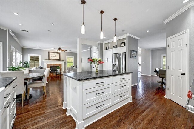 Building Photo - 6304 Indian Canyon Dr