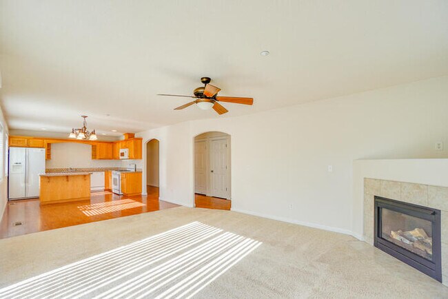 Building Photo - BEAUTIFUL THREE BEDROOM HOME IN VANCOUVER