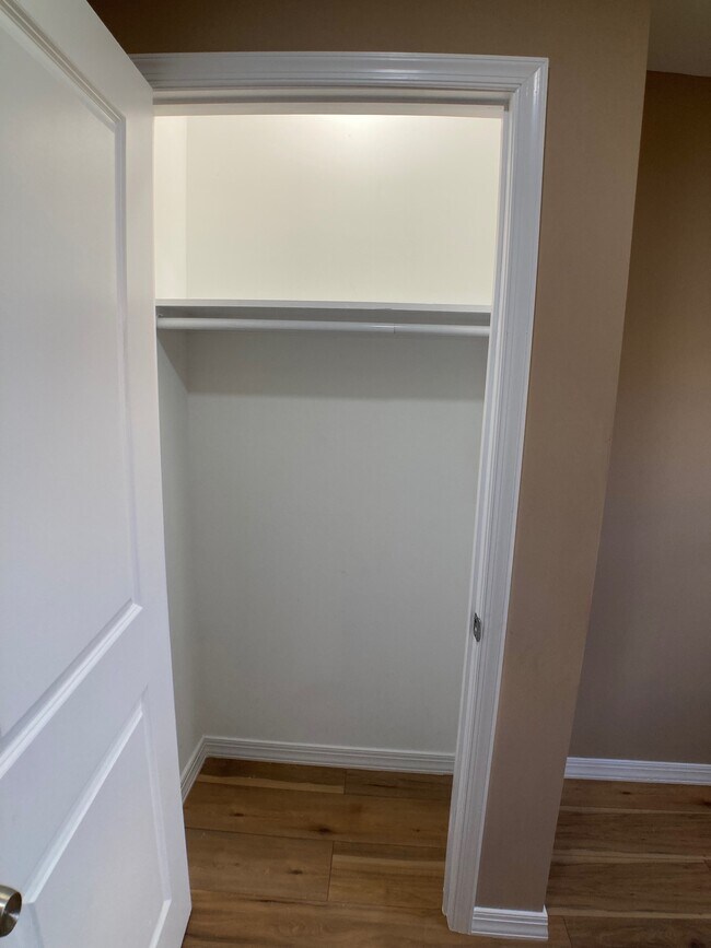 Building Photo - 4523 Parrish St