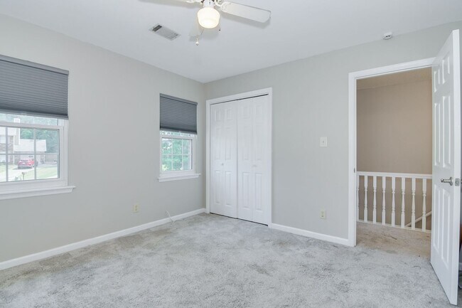 Building Photo - 321 Timberidge Dr